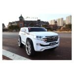 Toyota Landcruiser 300 series 4x4 - Image 4